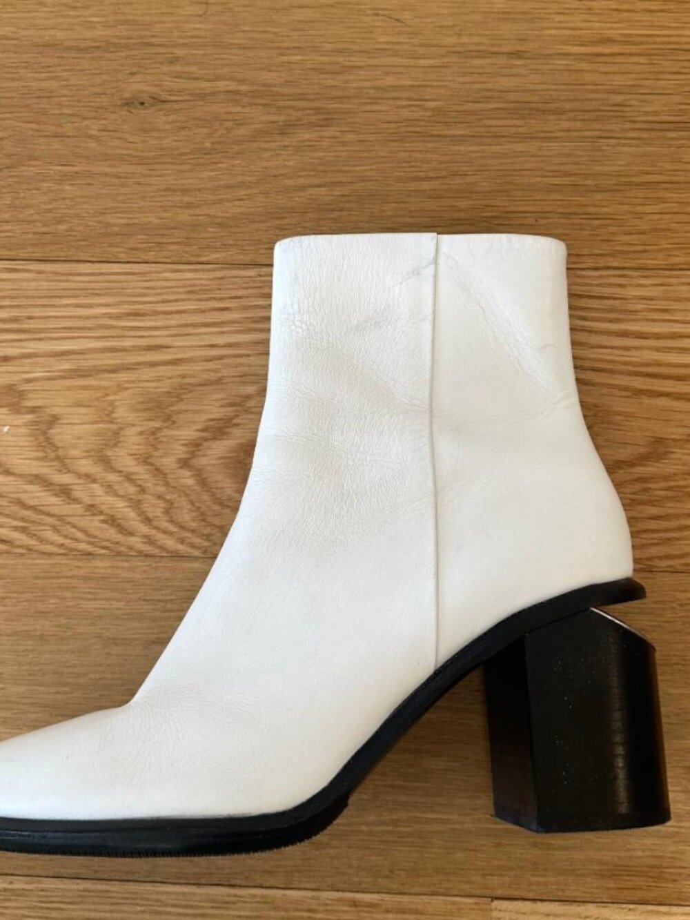 Alexander Wang Anna Calf bootie in white 39